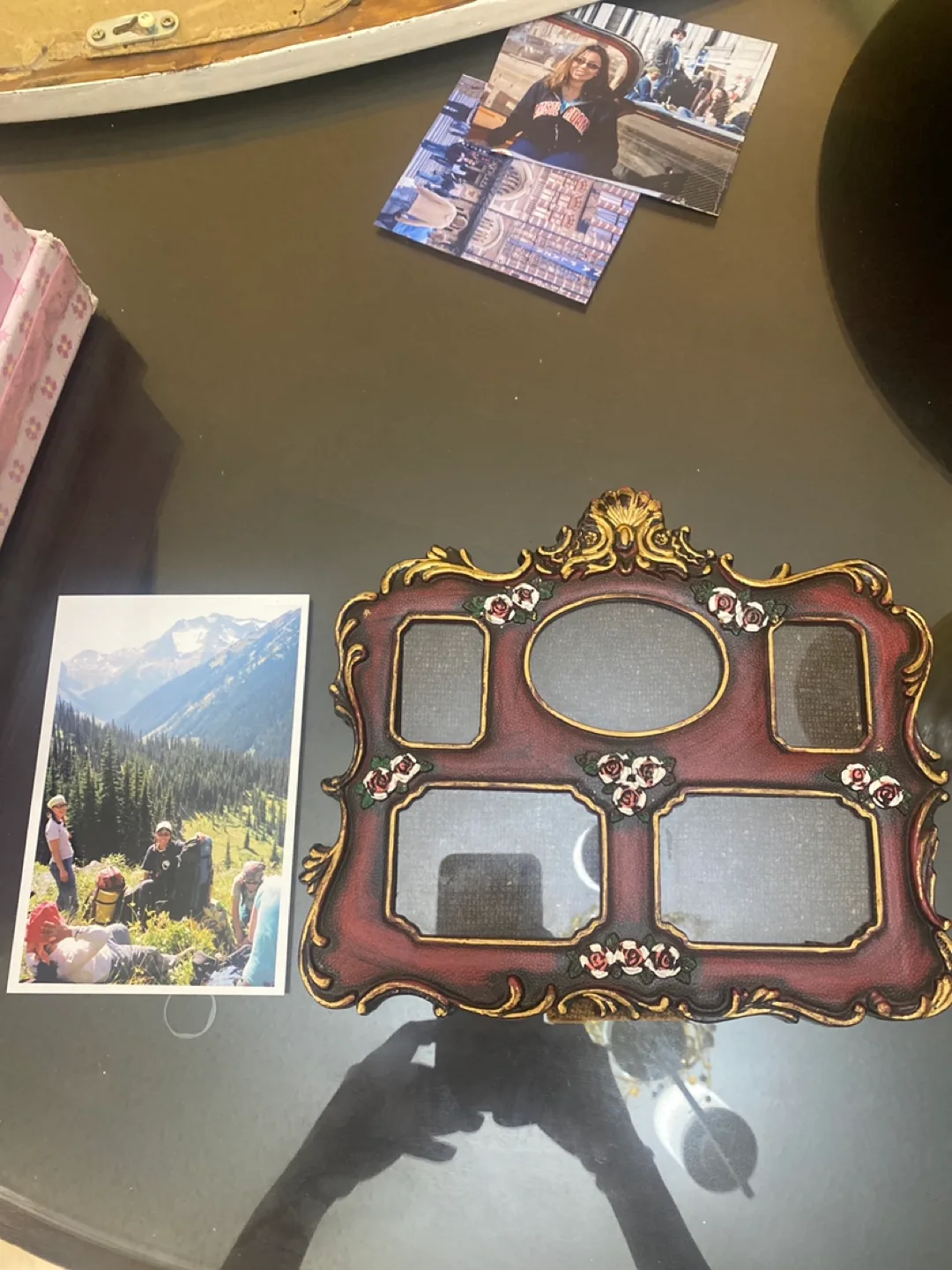 Ornate Multi-Photo Frame image indicator(3)