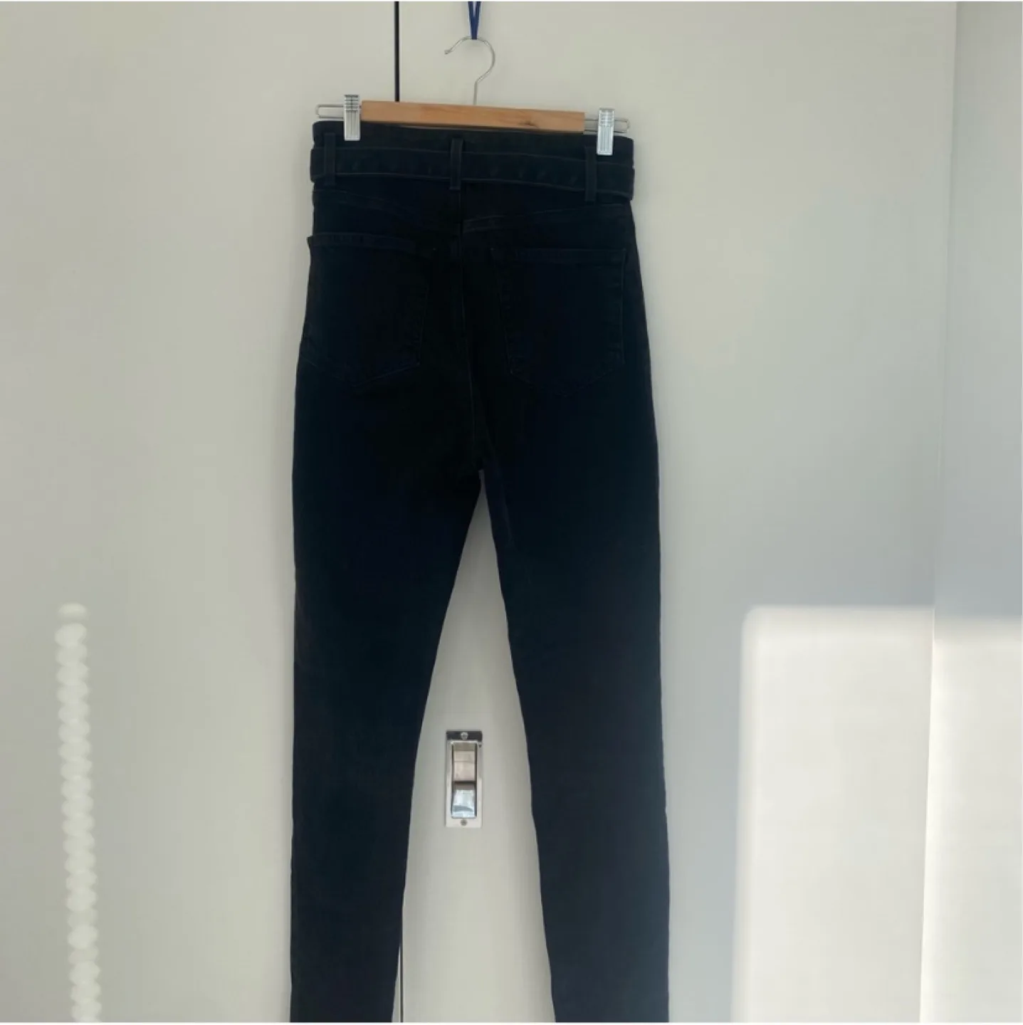 Reformation Kayo High and Skinny Black Jeans Size 27 image indicator(6)