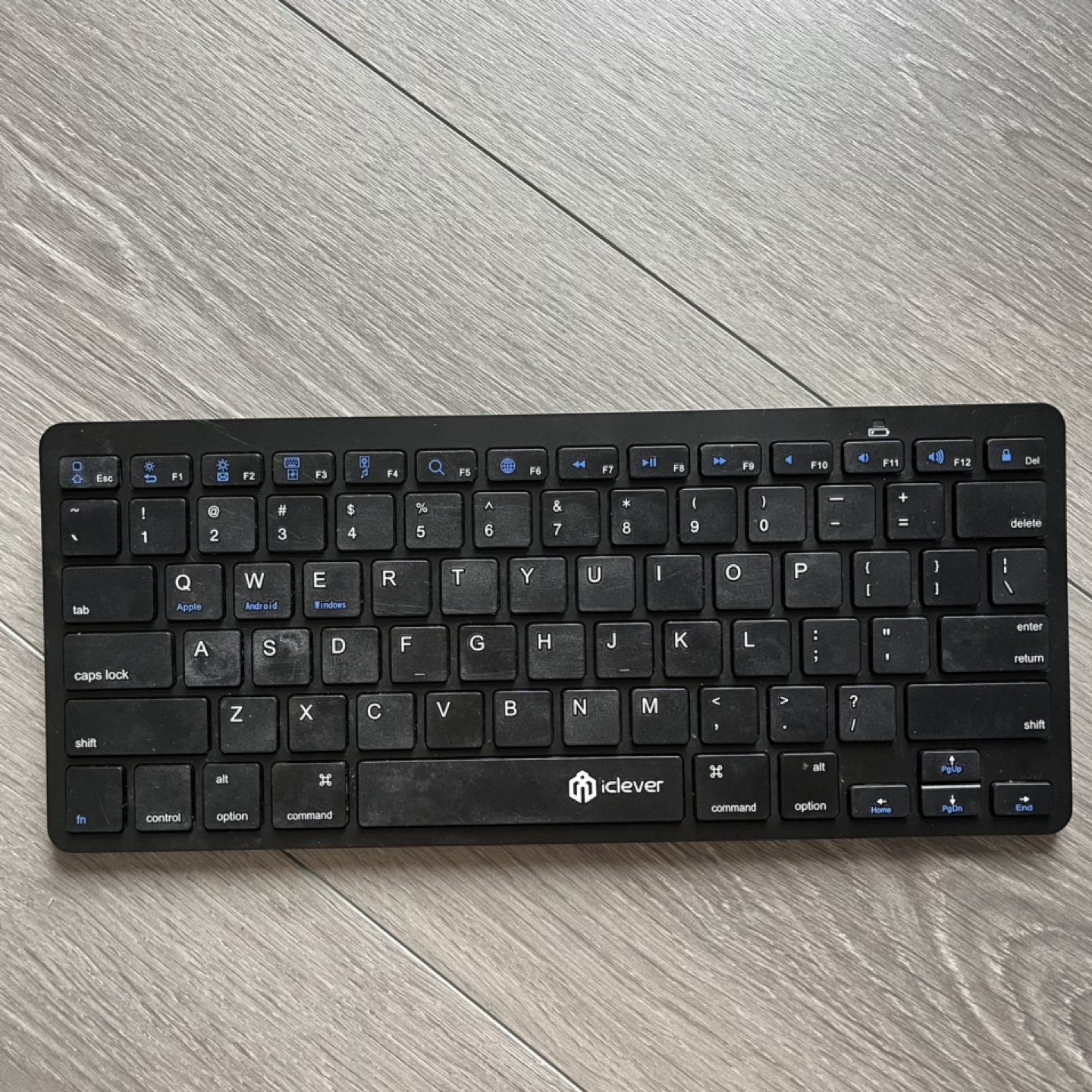 iClever Wireless Bluetooth Keyboard - Black