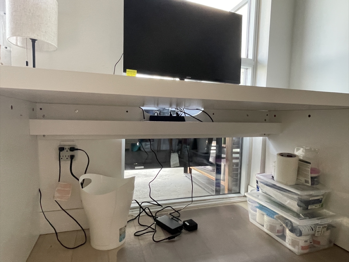 IKEA MALM DESK - photo 3