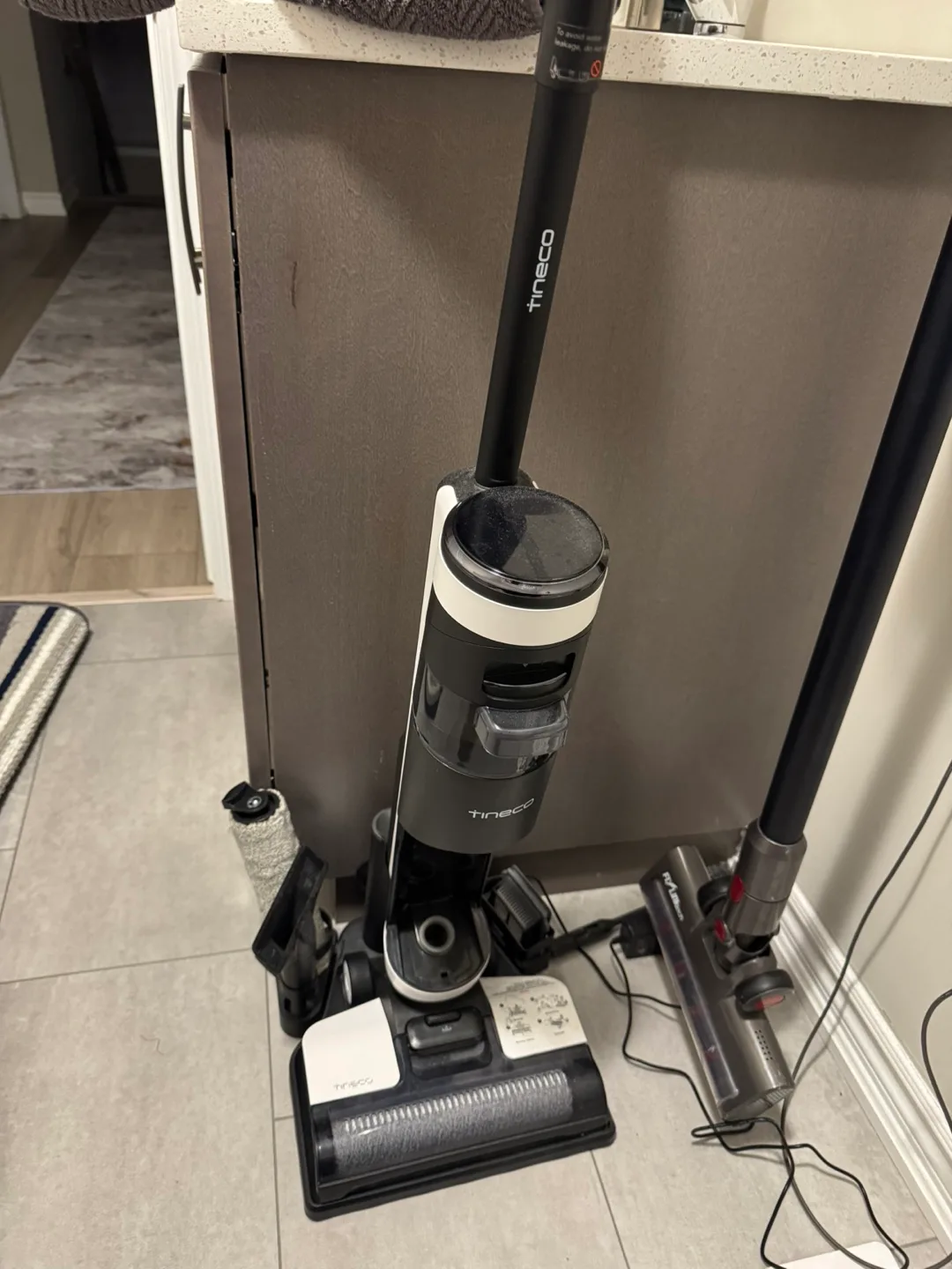 Tineco Floor One S3 Smart Cordless Wet/Dry Vacuum – Like New! ✨🧼 thumbnail