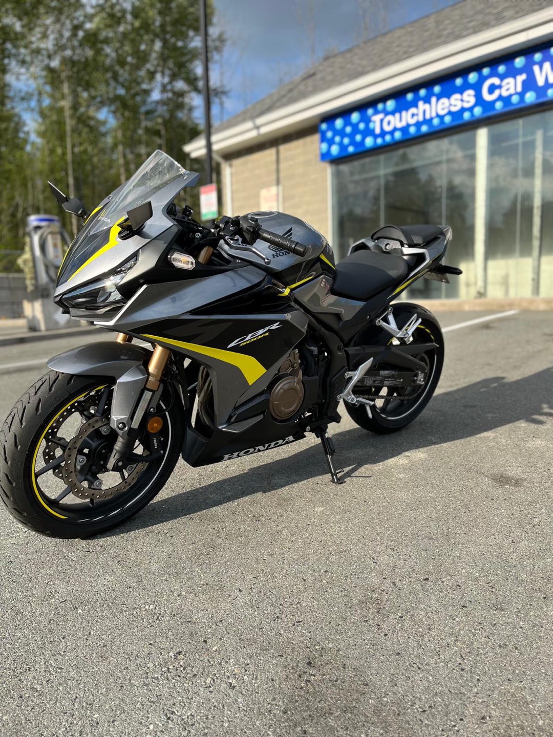 Honda CBR500R Motorcycle - photo 2