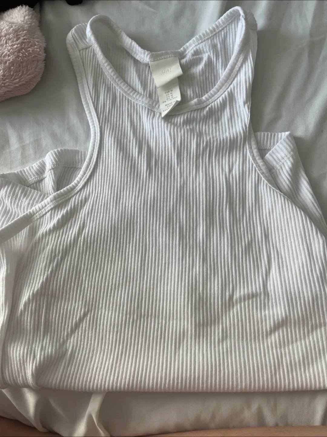 H&M White Ribbed Tank Top - Size M thumbnail