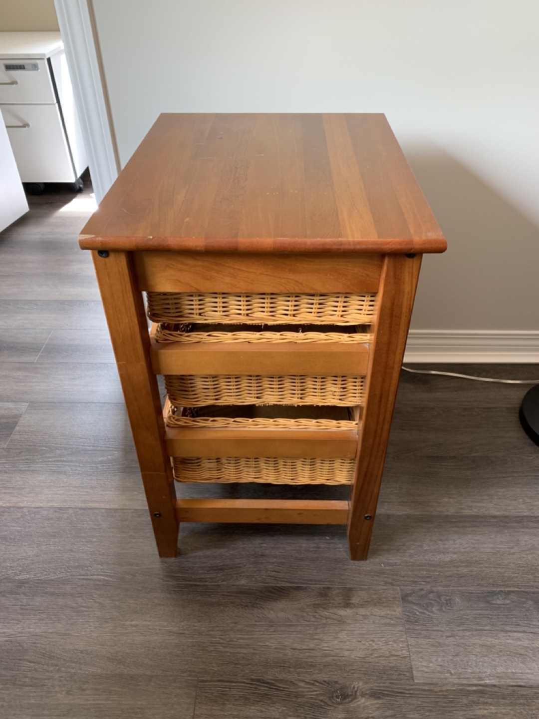 Wicker Drawer Stand - photo 4
