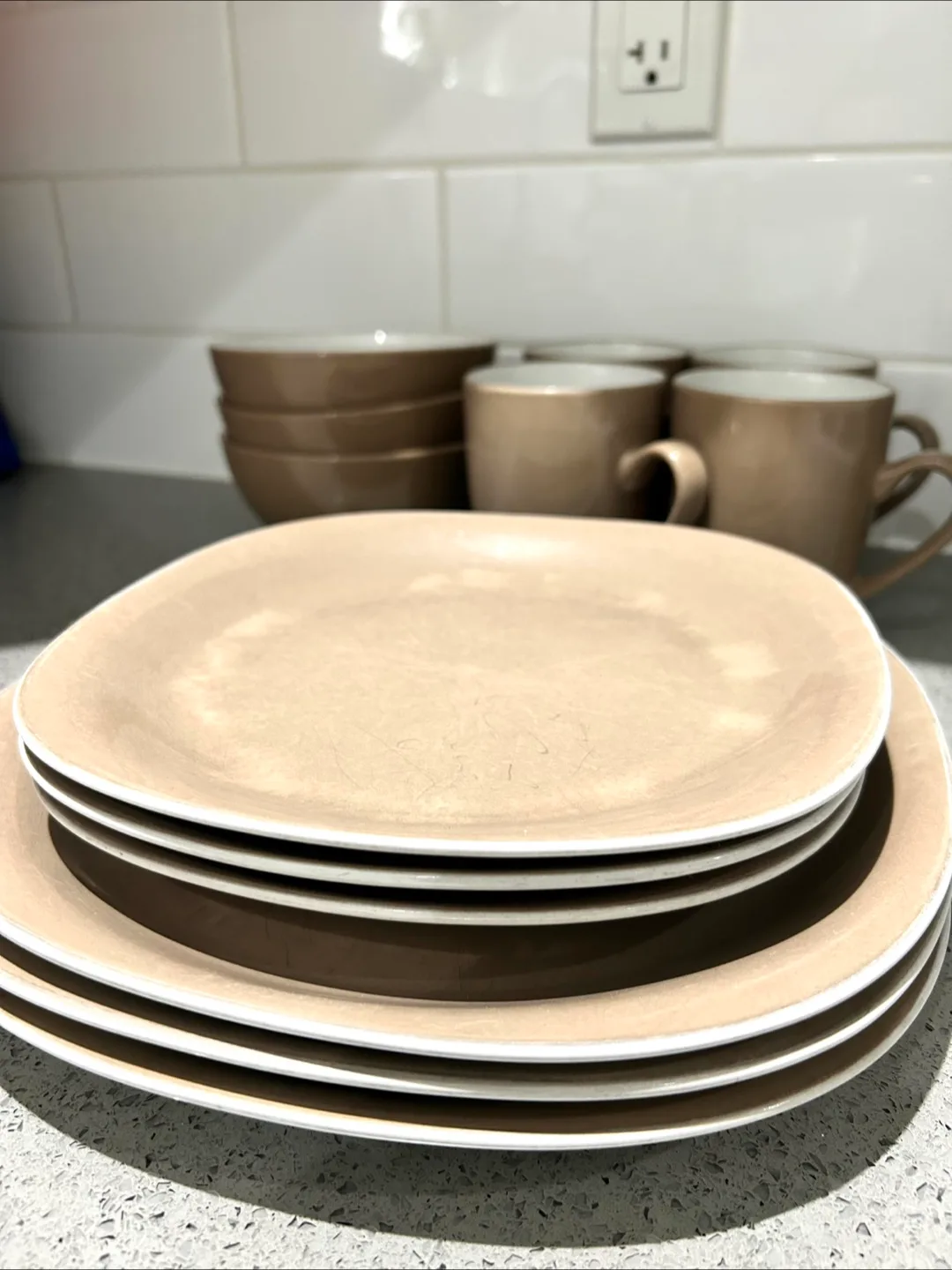 Dishes Set - Bowls, Plates, Mugs thumbnail