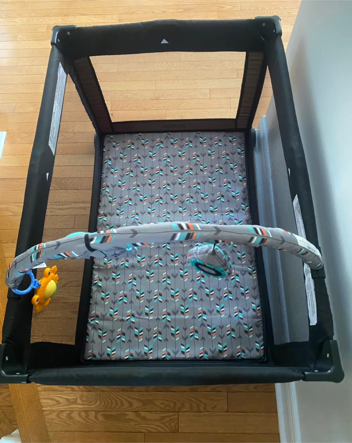 Cosco FunSport Deluxe Playard - Arrows image indicator(2)