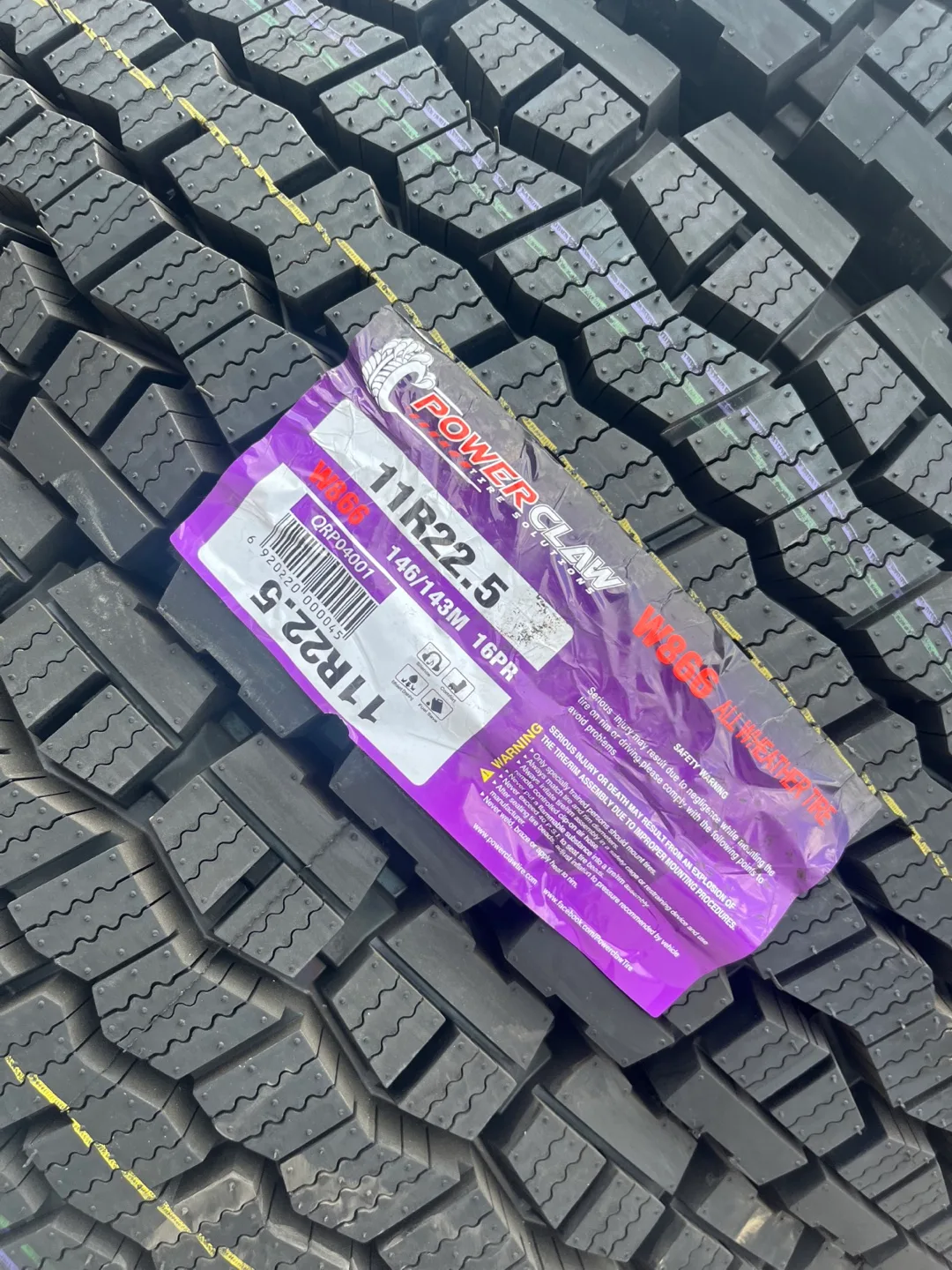 Power Claw 11R22.5 Tires - Set of 8 thumbnail
