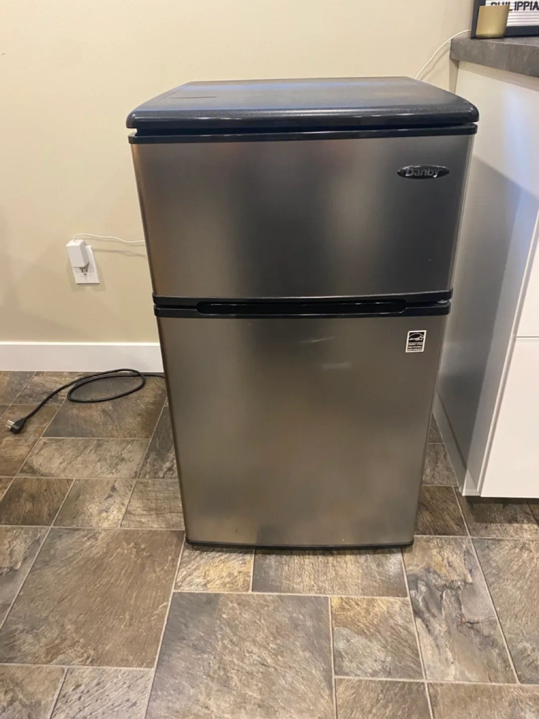 Danby Mini Fridge thumbnail