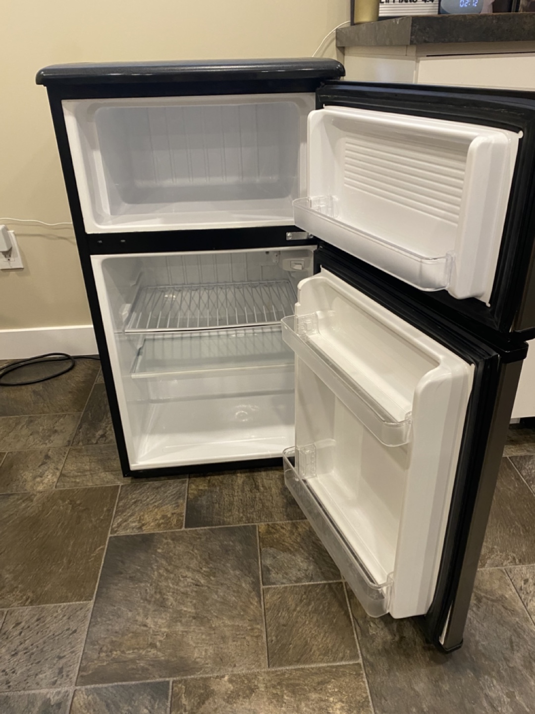 Danby Mini Fridge - photo 2