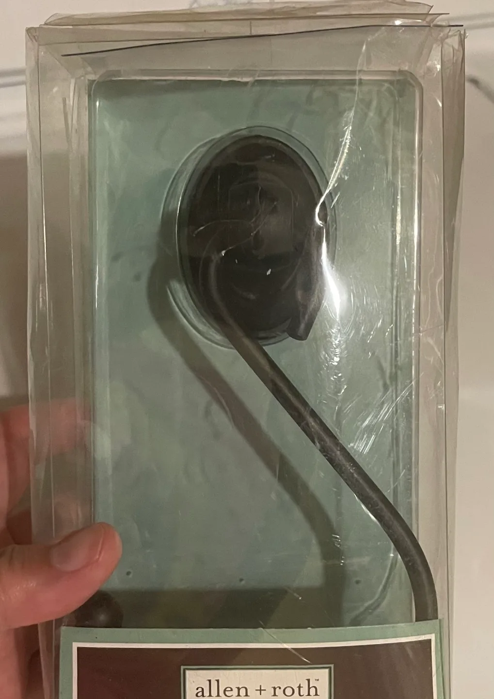 🇨🇦 Brand new Allen + Roth Meridian Bronze Holdback - New in Box image indicator(2)