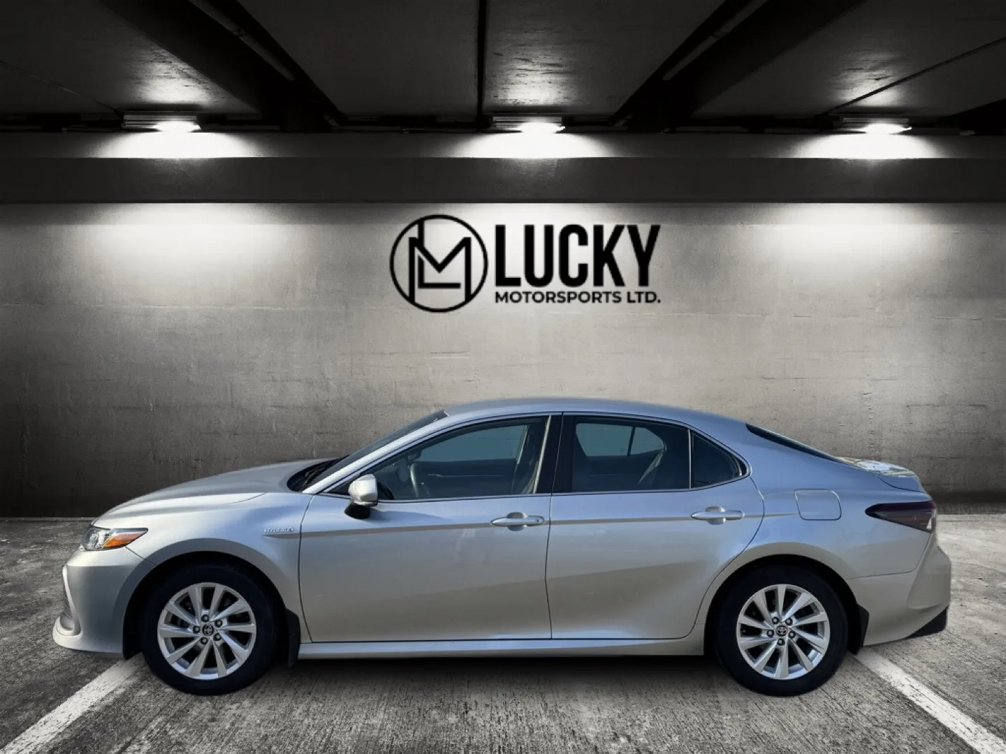 2021 Toyota Camry Hybrid thumbnail