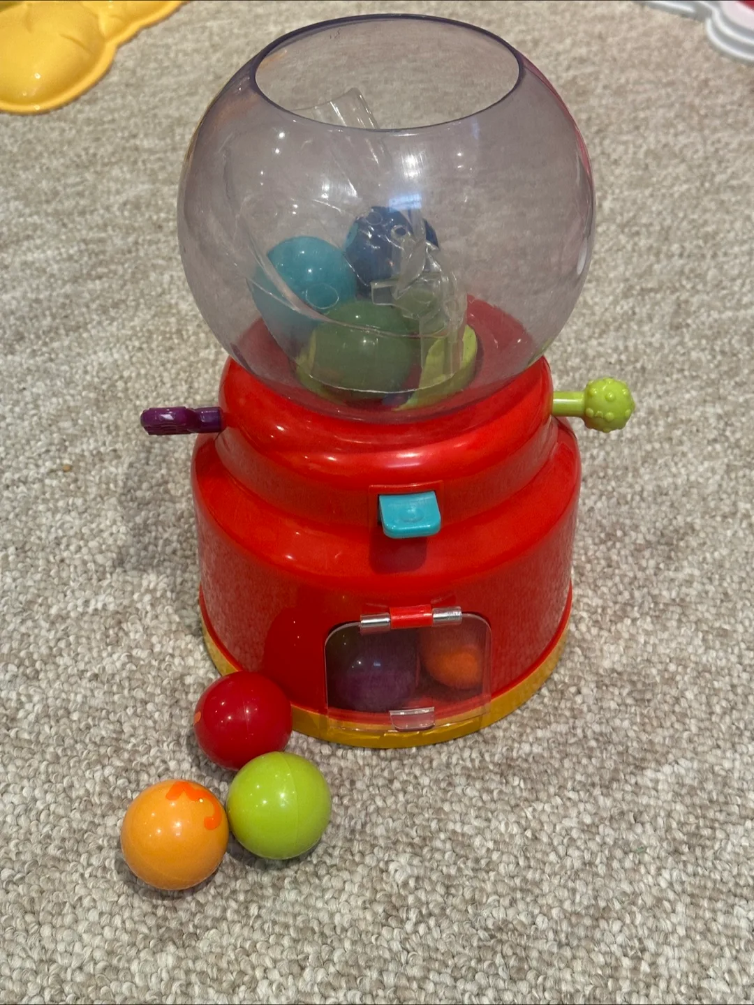 Toy Gumball Machine thumbnail
