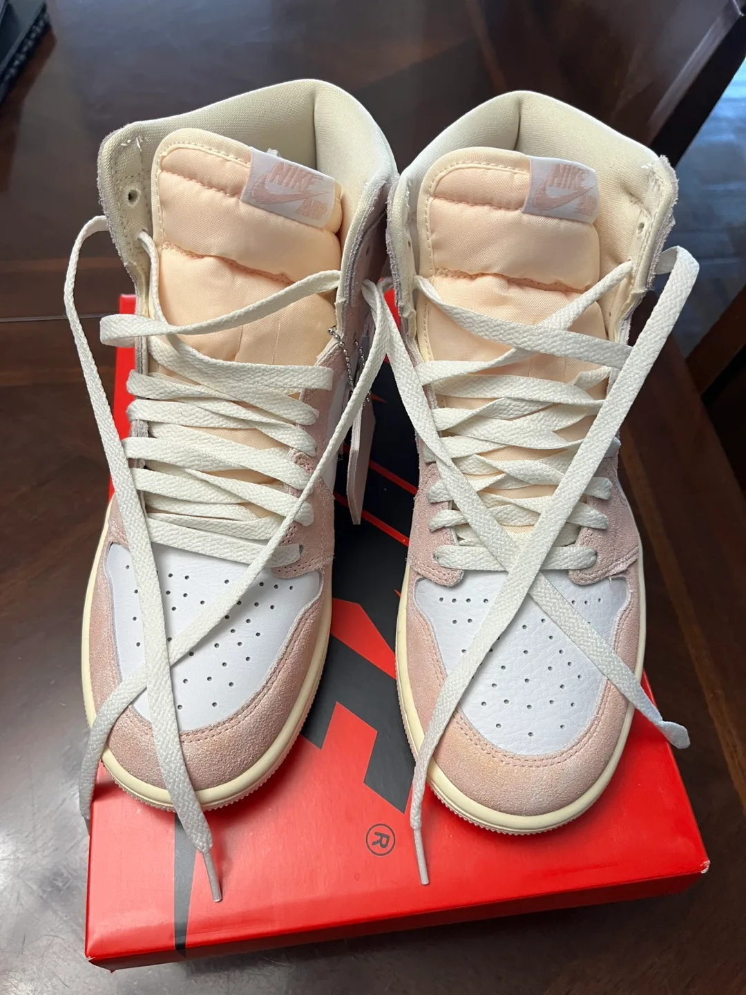 Nike Air Jordan 1 Retro High OG pink (Size 9) thumbnail