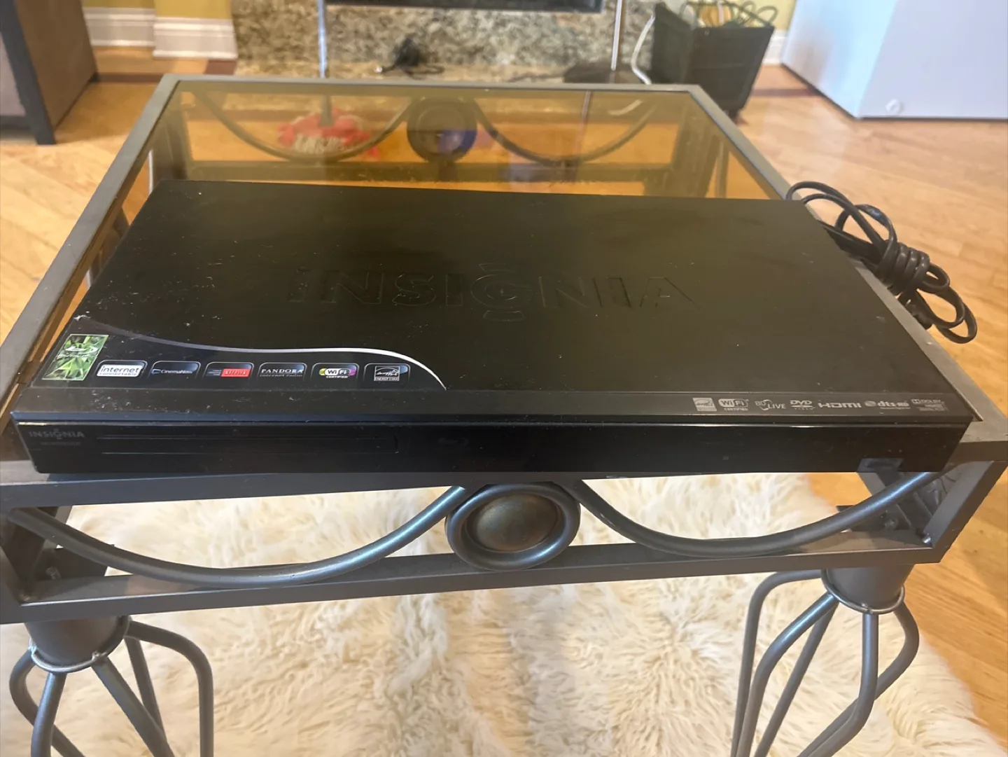 Insignia Blu-Ray DVD Player thumbnail