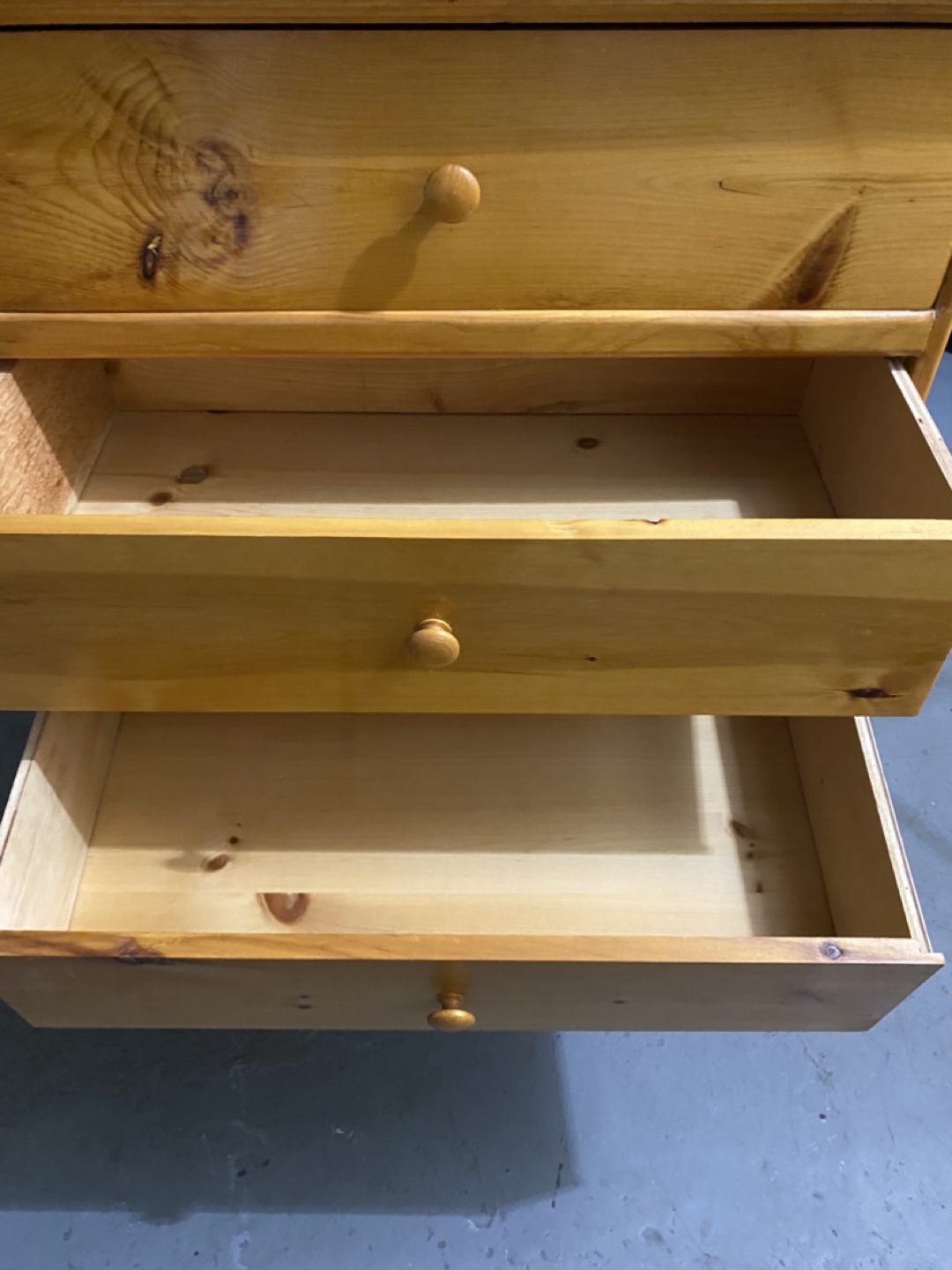 Wooden 5-Drawer Dresser - photo 5
