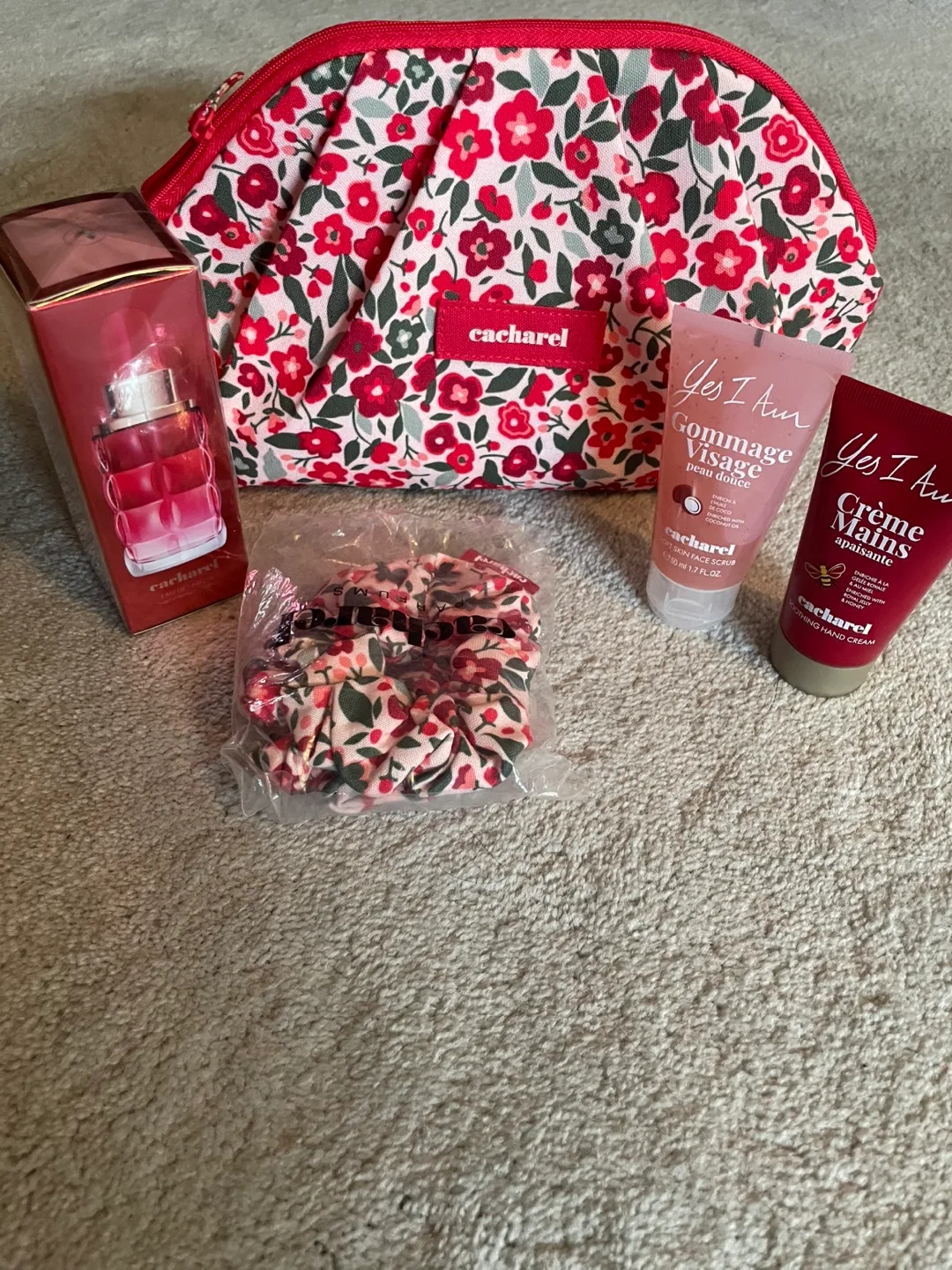 Cacharel Yes I Am Bloom Up! Set thumbnail