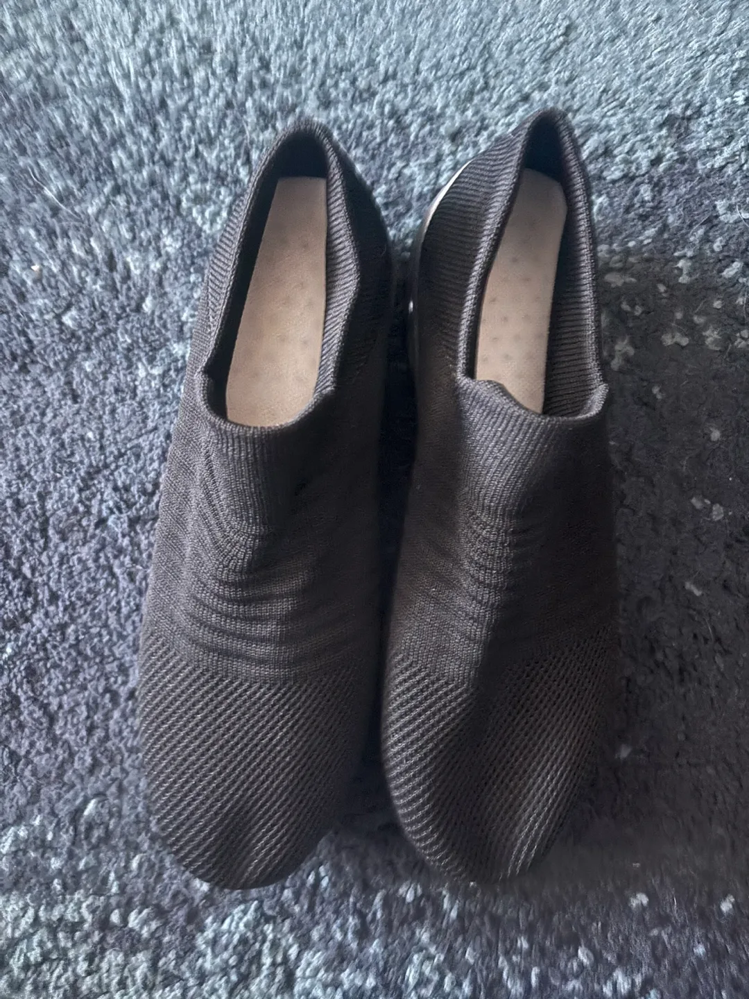 Black Slip-On Walking Shoes image indicator(5)