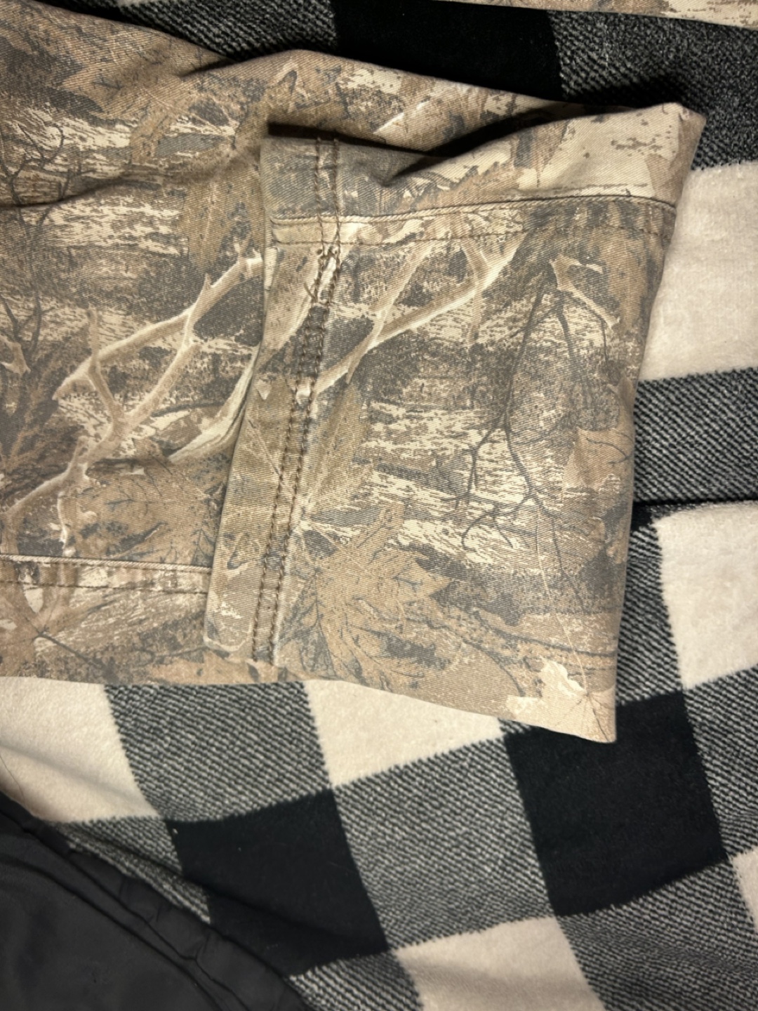 Hollister Camo Pants - Size 30 - photo 4