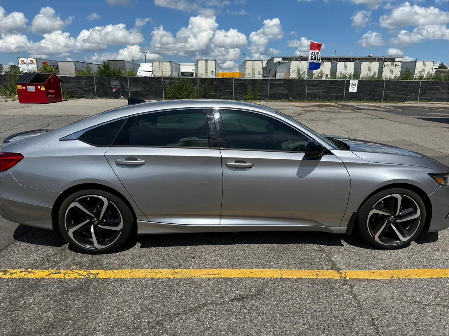 Honda Accord - Silver Sedan image indicator(5)