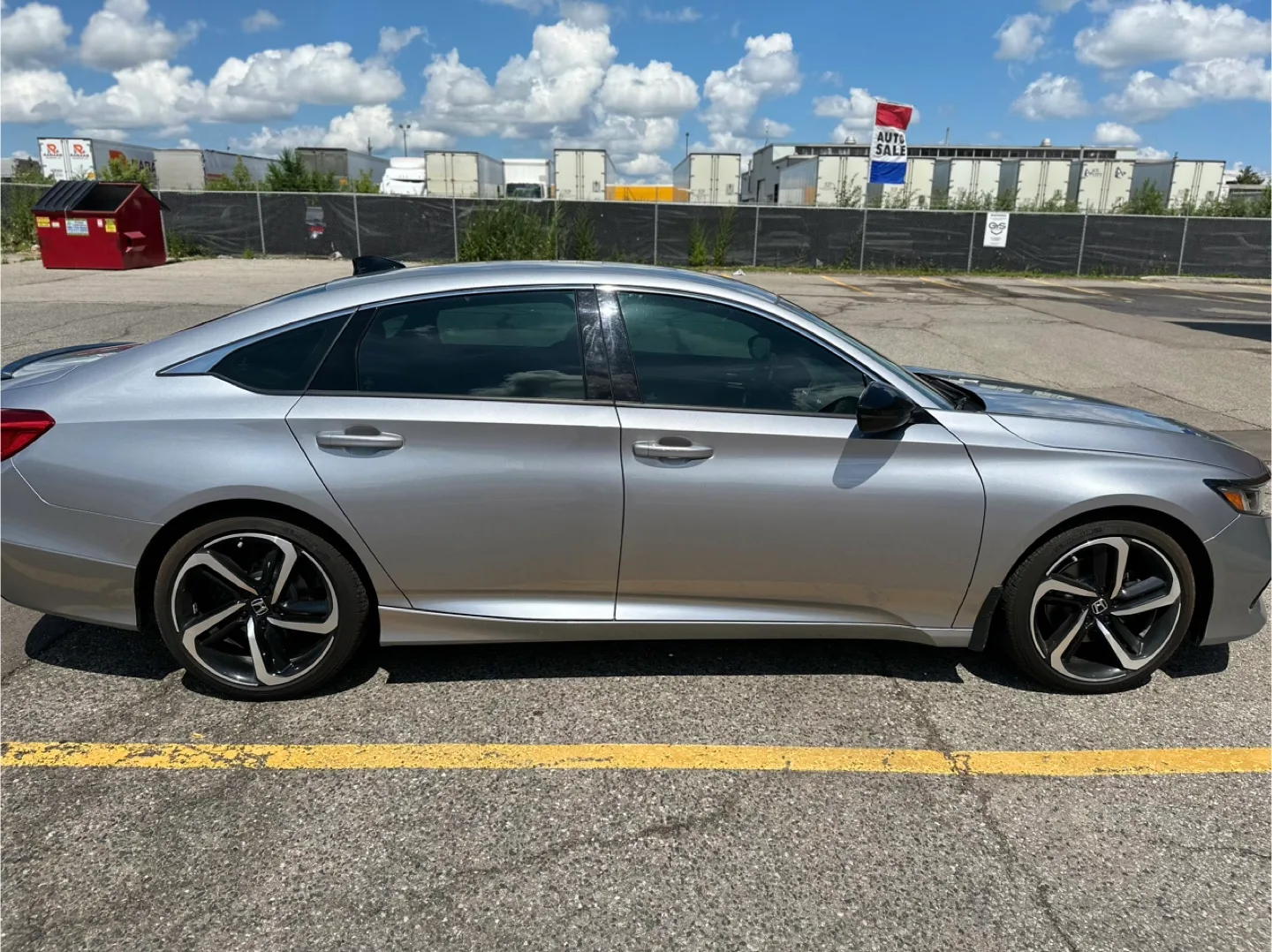 Honda Accord - Silver Sedan image indicator(6)