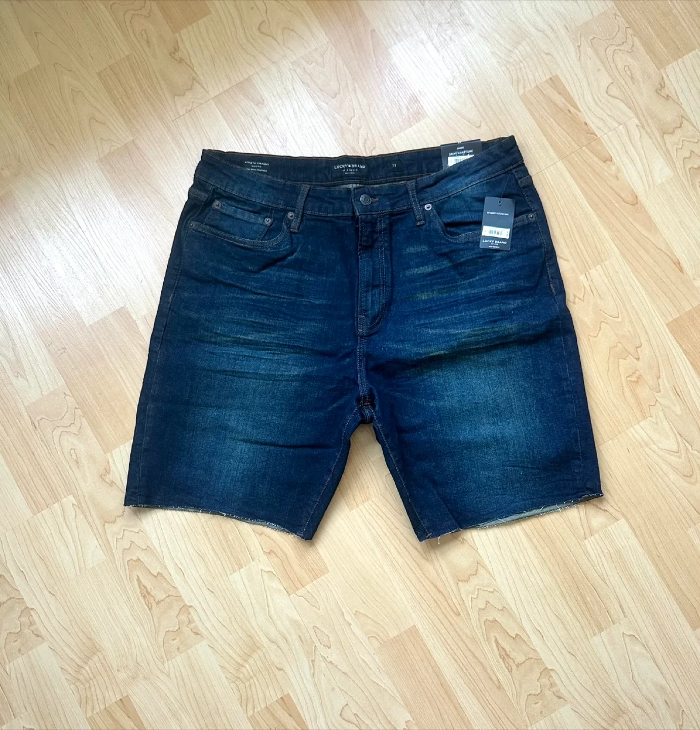 *New* Lucky Brand Shorts - Size 38 thumbnail