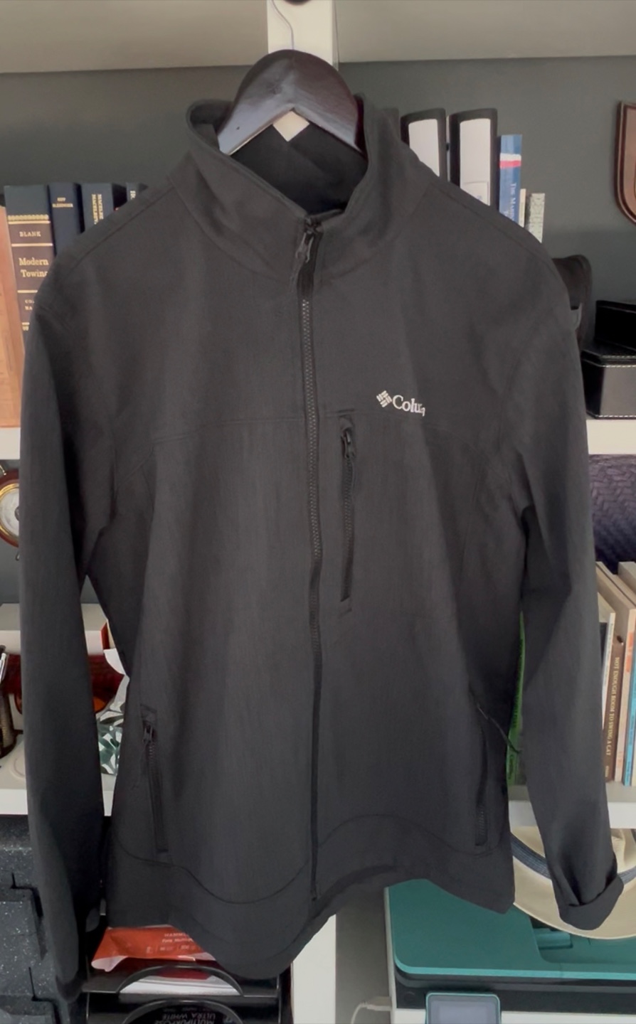 Columbia Black Softshell Jacket - Size L