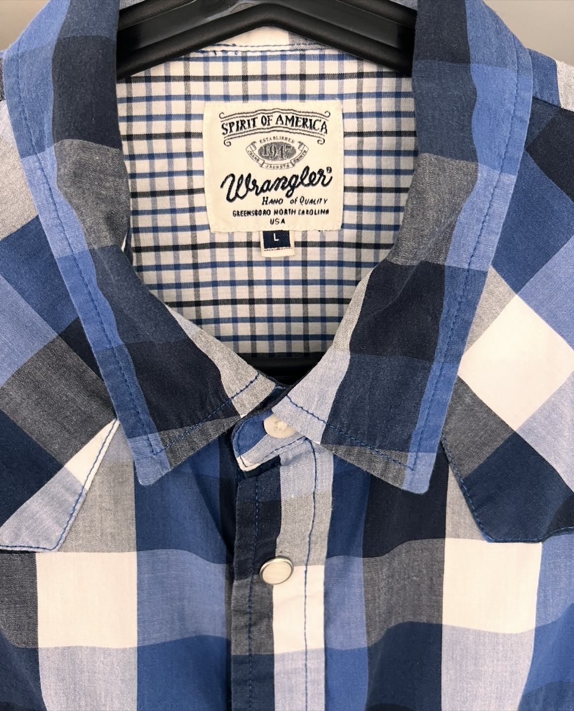 Wrangler Blue Plaid Button-Up Shirt - Size L - photo 2