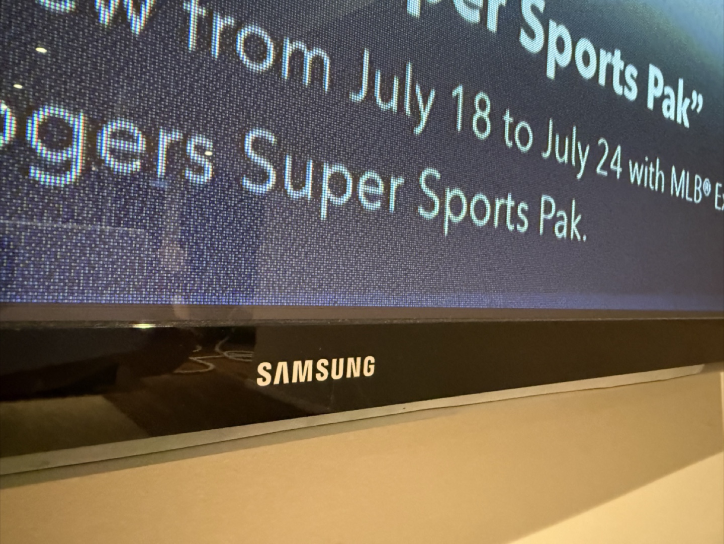 Samsung 52 inch TV 🇨🇦 - photo 2