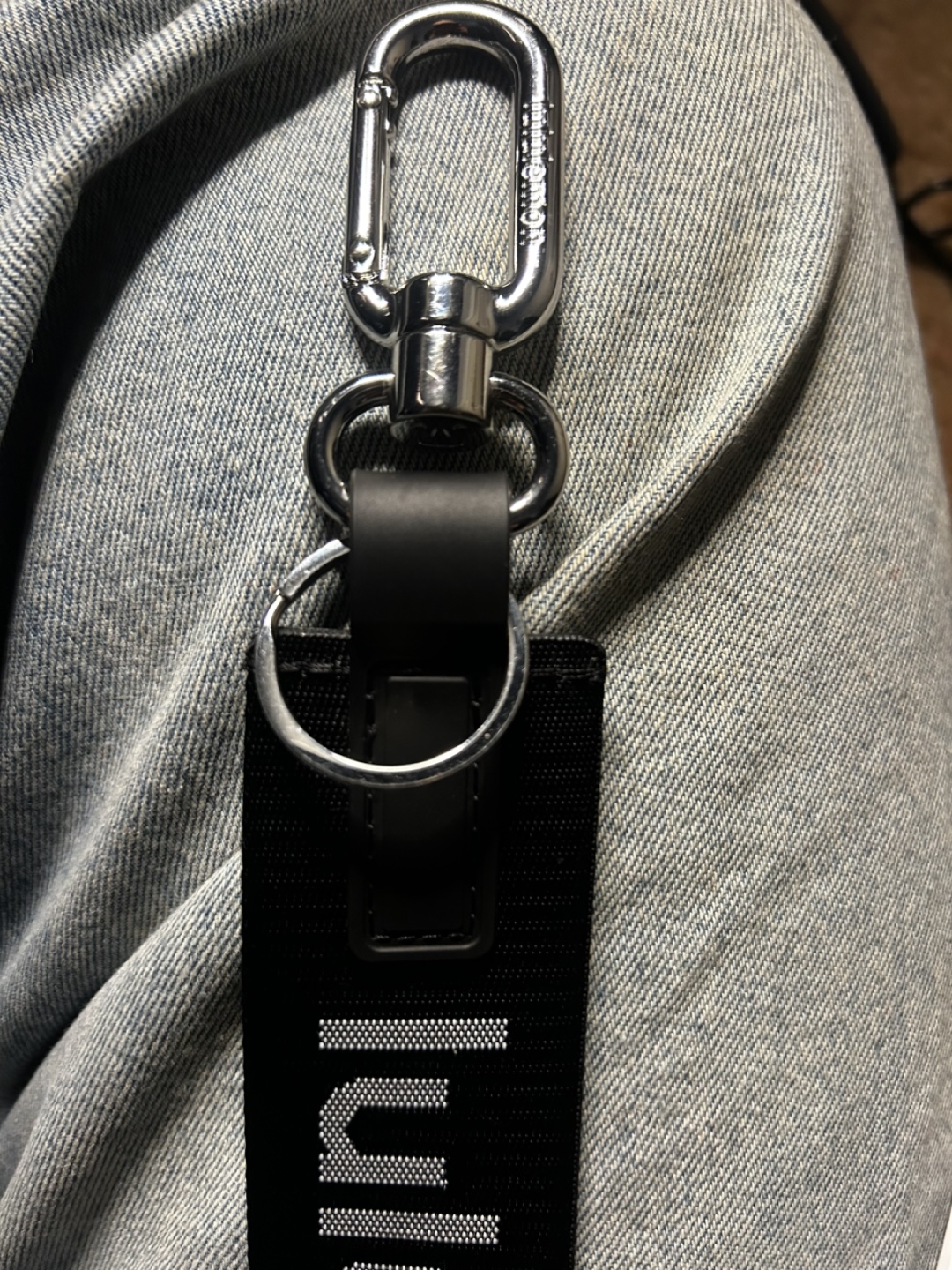 Lululemon Key Chain Black - photo 2