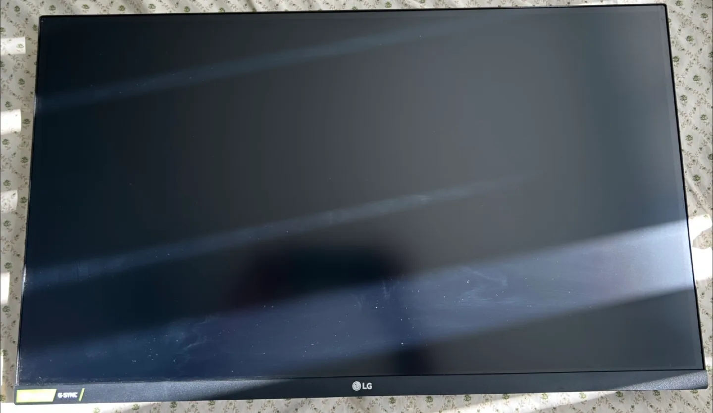 LG 27GN600-B 27" Gaming Monitor + Arm Desk Stand image indicator(2)