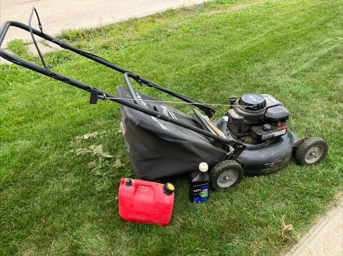 Murray 4.5 HP 2-1 Lawn Mower thumbnail