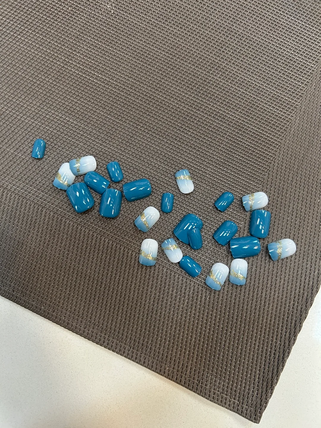 Press on Nails - Blue & White 24 Pcs thumbnail
