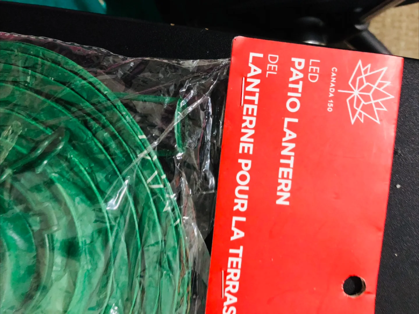 🇨🇦 Brand New LED Patio Lantern - Green image indicator(5)