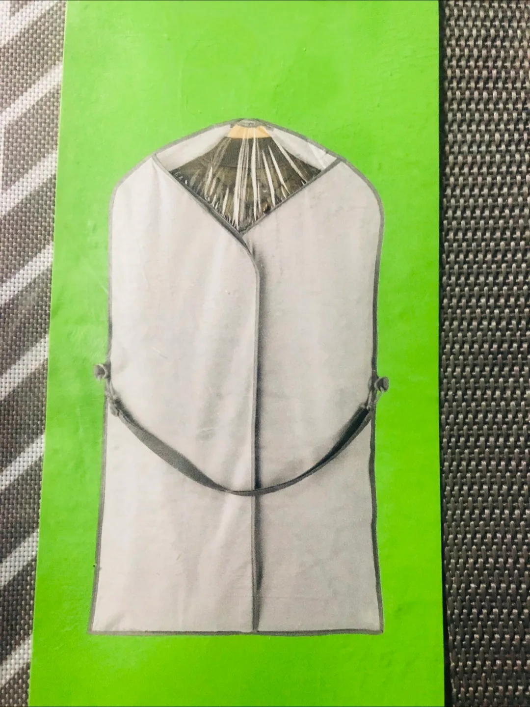 🇨🇦 Everyday Essentials Garment Bag with Strap - NEW thumbnail