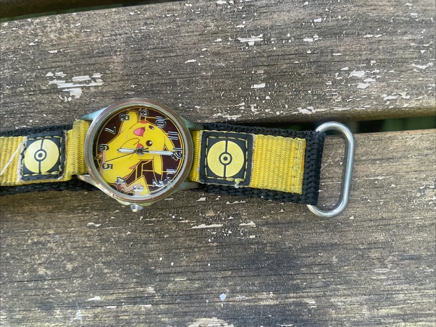 Vintage Pokémon Pikachu Watch works with battery image indicator(5)