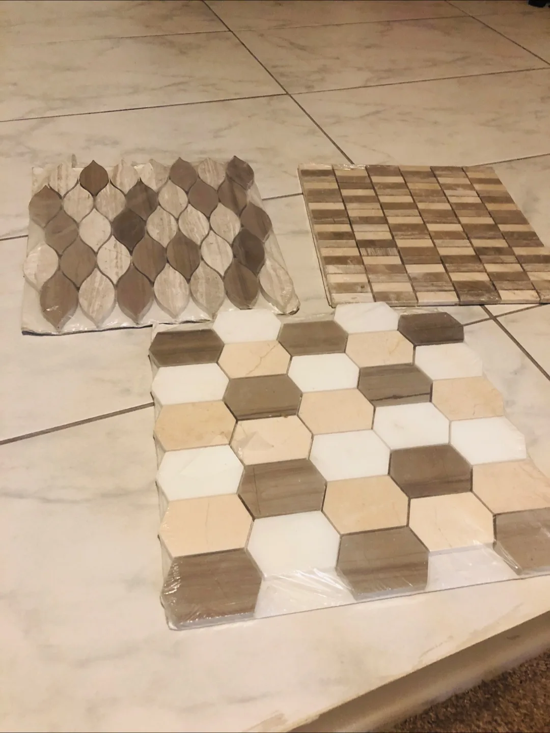 🇨🇦 Uberhaus Tile - Mixed Colour Mosaic image indicator(3)