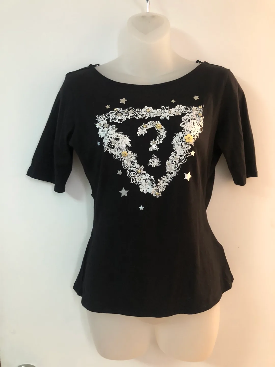 Iconic Guess Black Top - Size M thumbnail