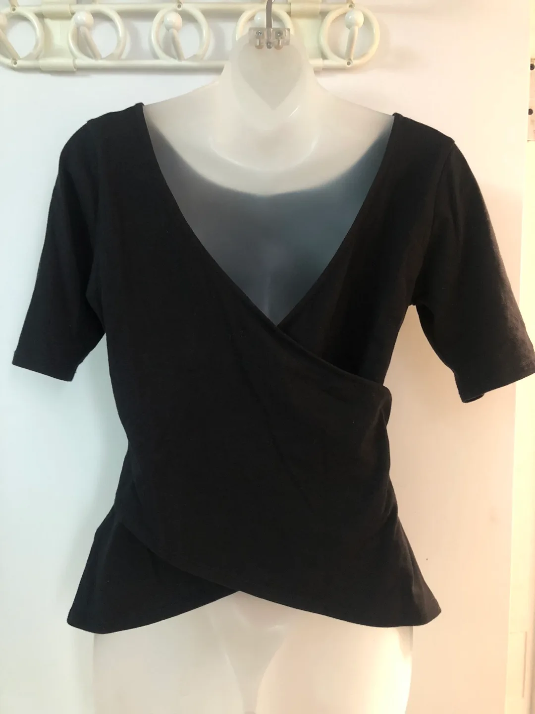 Iconic Guess Black Top - Size M image indicator(2)