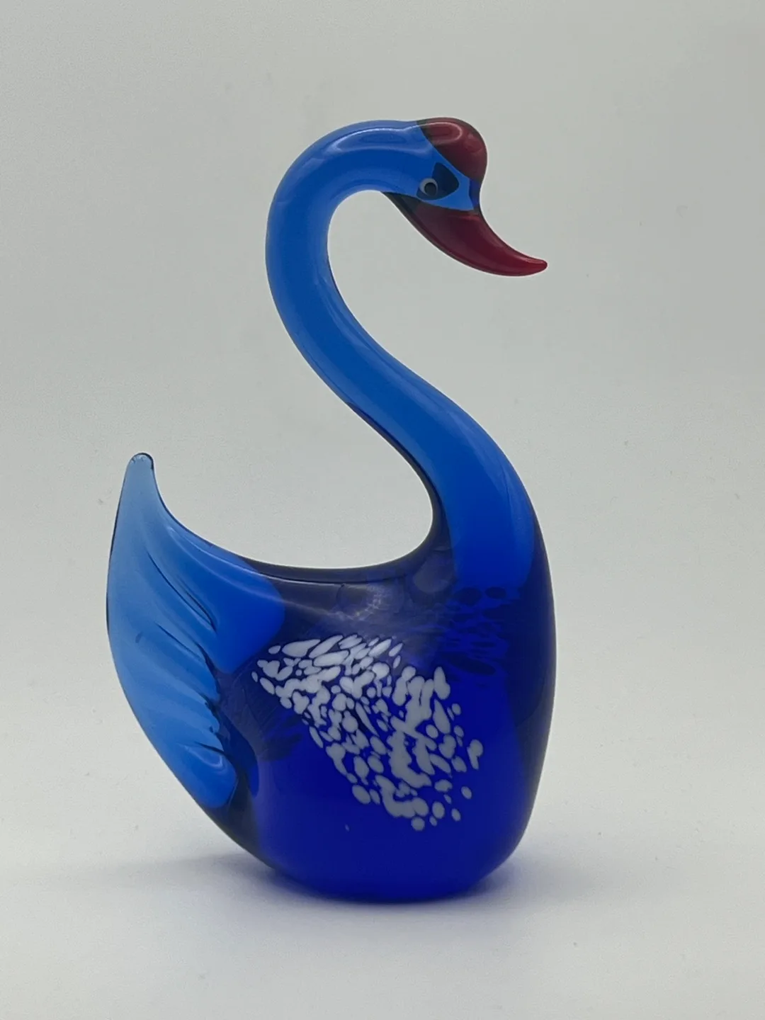 Blue Glass Swan Figurine image indicator(8)