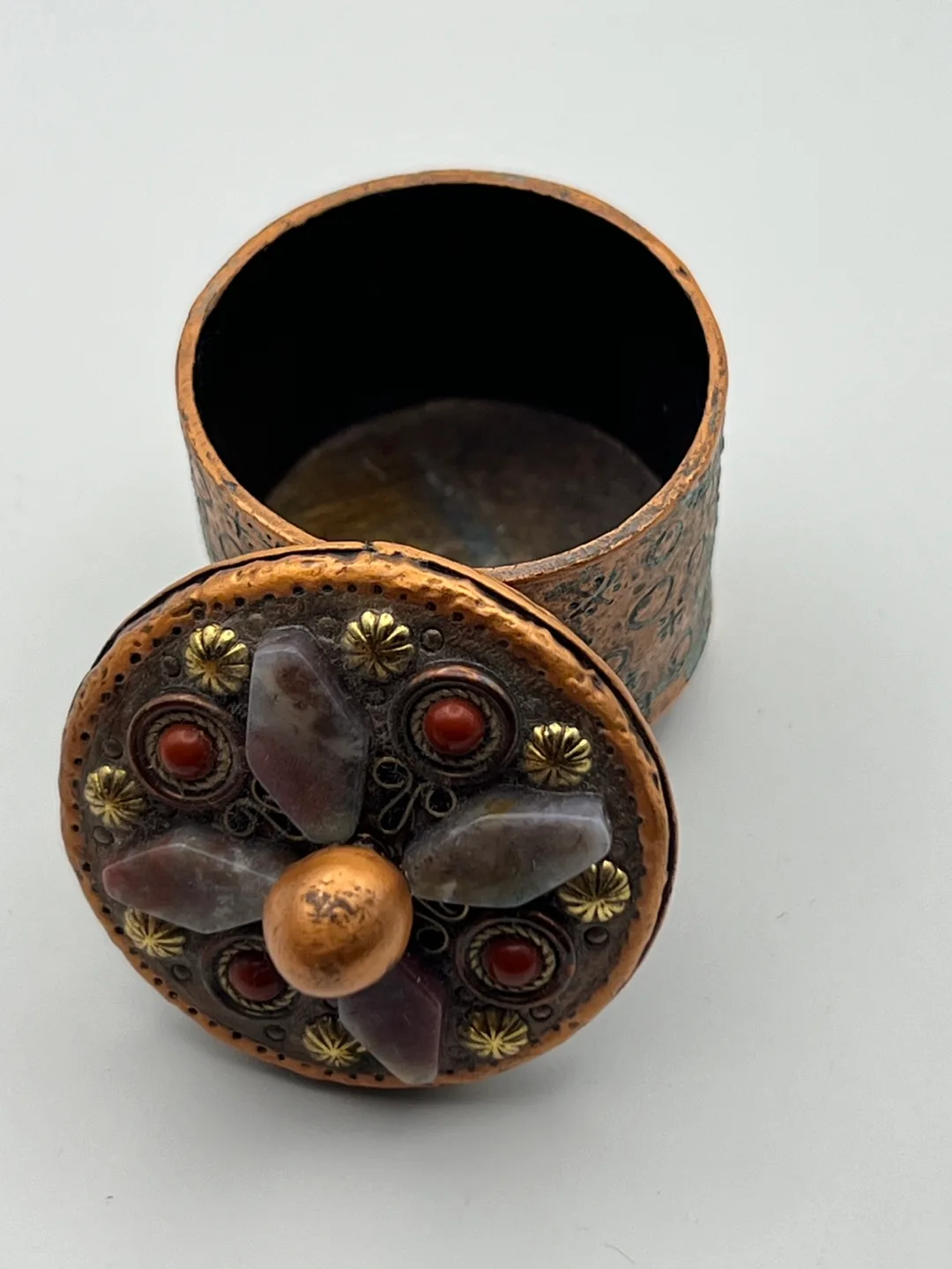 Michal Golan Cooper Keepsake image indicator(2)