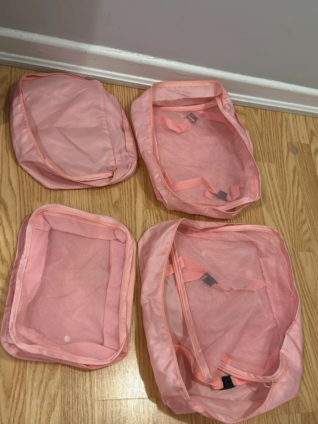 Pink Packing Cubes - 4 Piece Set thumbnail