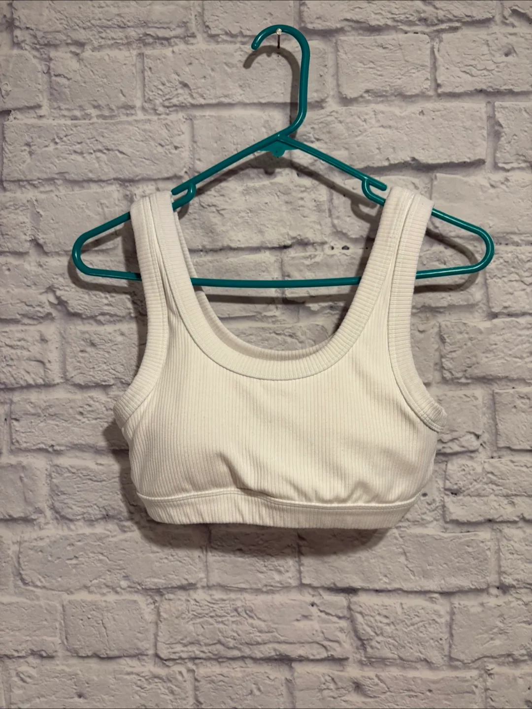 ALO Yoga Wellness Bra - White Small image indicator(4)