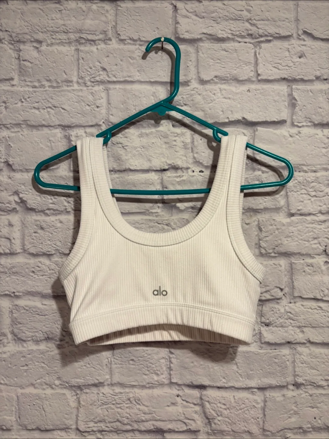 ALO Yoga Wellness Bra - White Small image indicator(5)