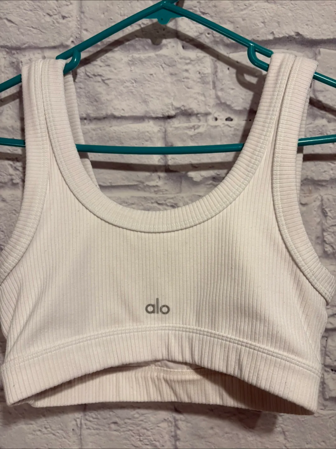 ALO Yoga Wellness Bra - White Small image indicator(9)