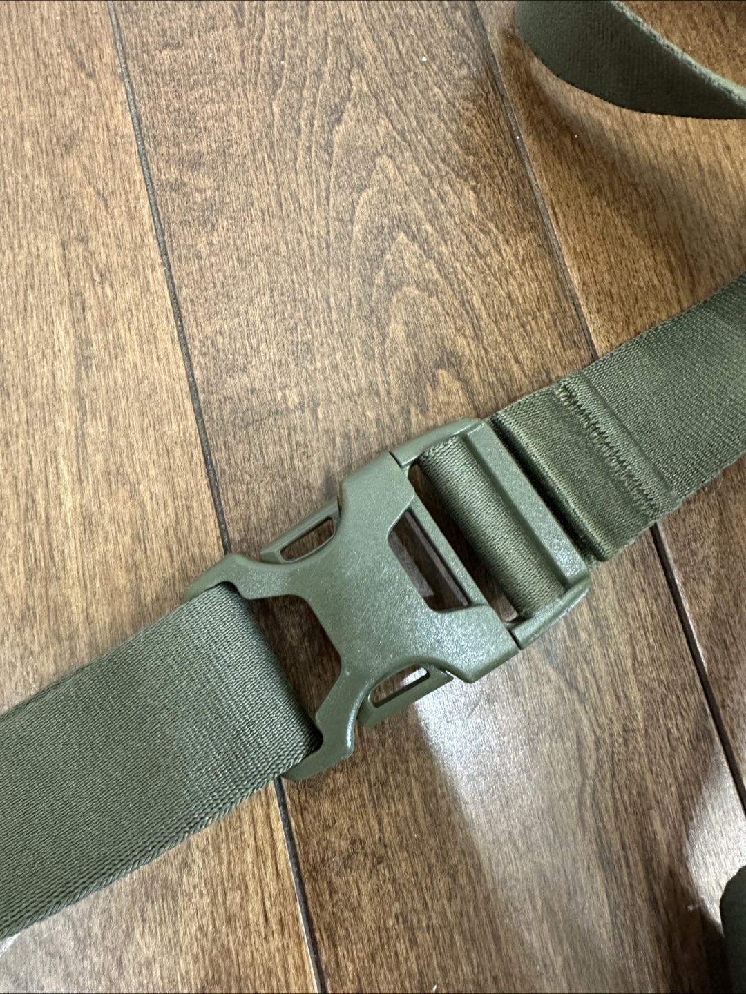 Herschel Side Bag – Green Utility Style – Great Condition - photo 5