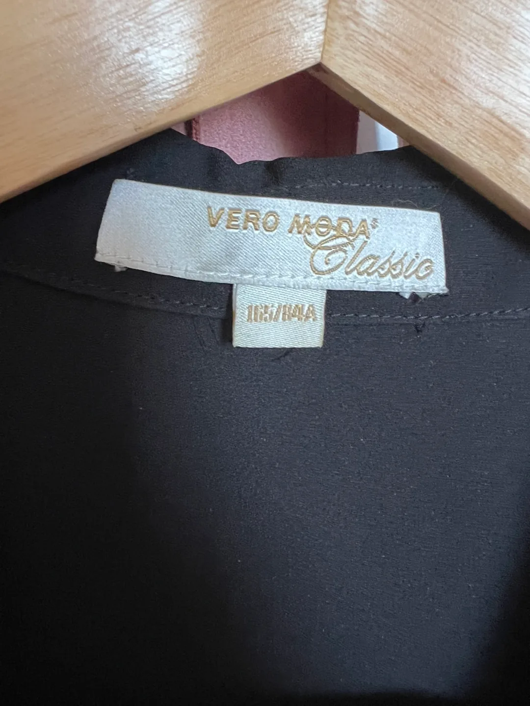 Vero Moda Classic Black & White Sleeveless Blouse - Size 16 image indicator(3)