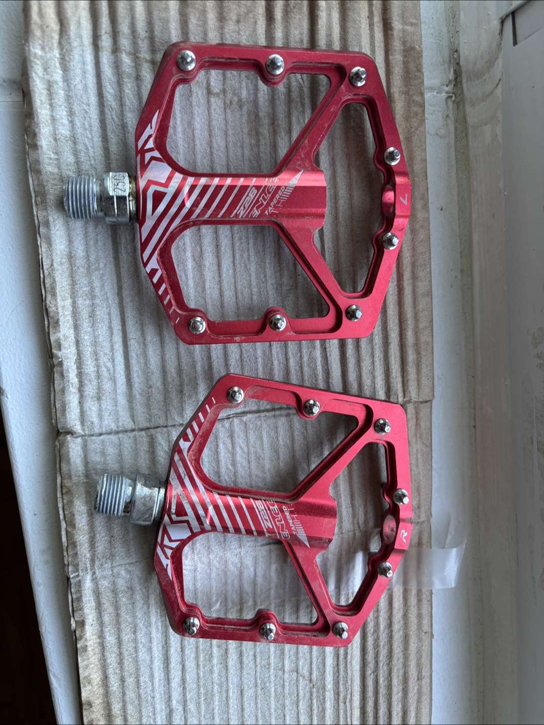 Enlee Bike Pedals - Red