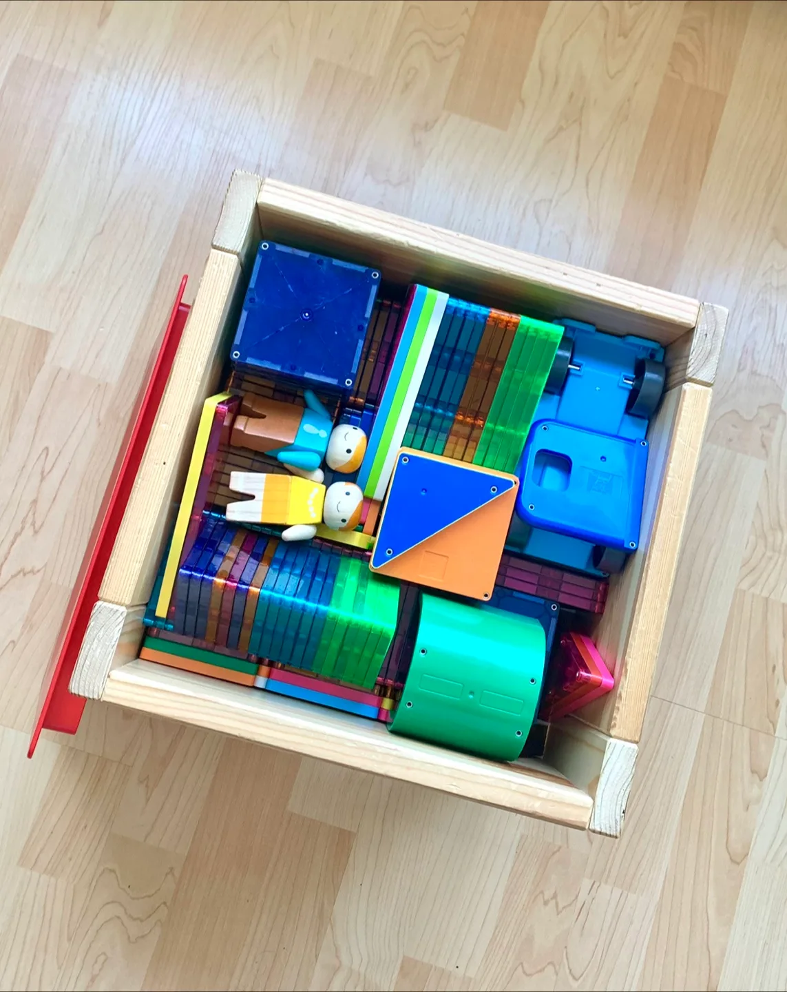 Magna-Tiles™️ - 180 pieces + Ikea storage stool image indicator(4)