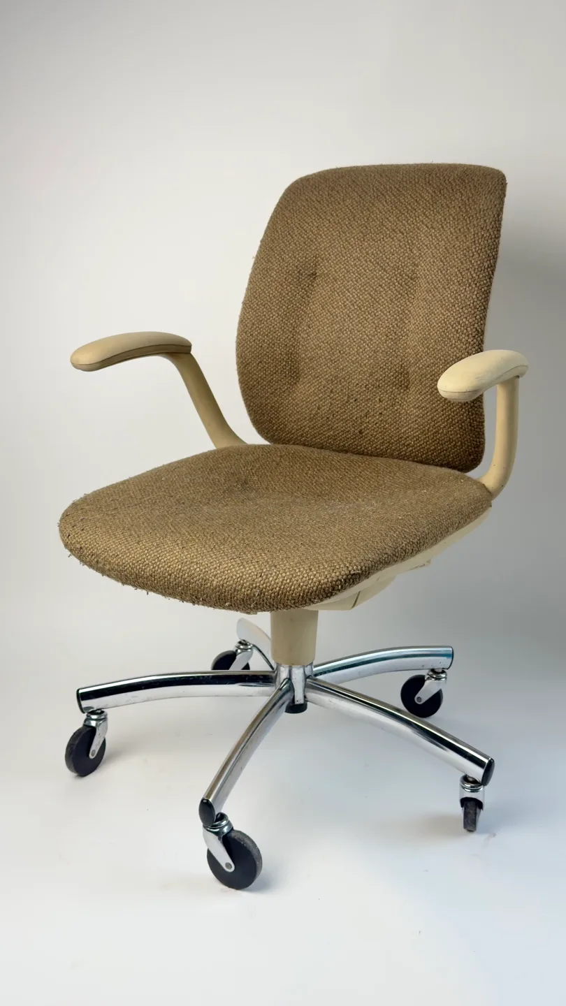 1984 Steelcase 454122 Office Chair - Brown thumbnail