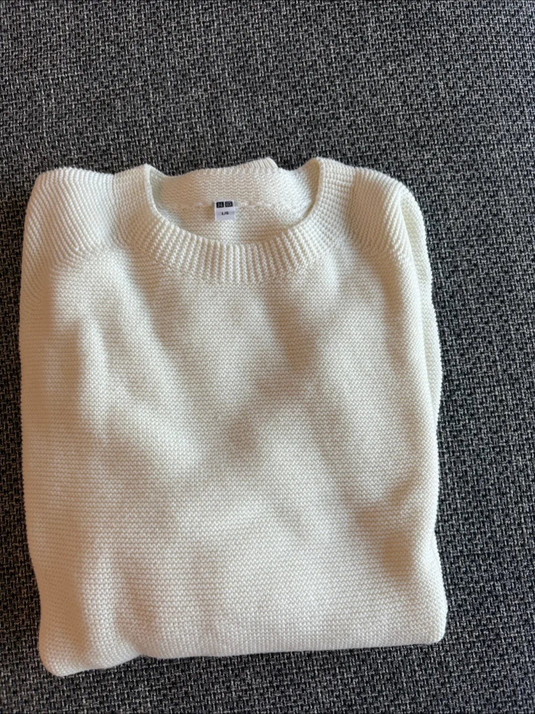 Uniqlo Cream Sweater - Size L thumbnail